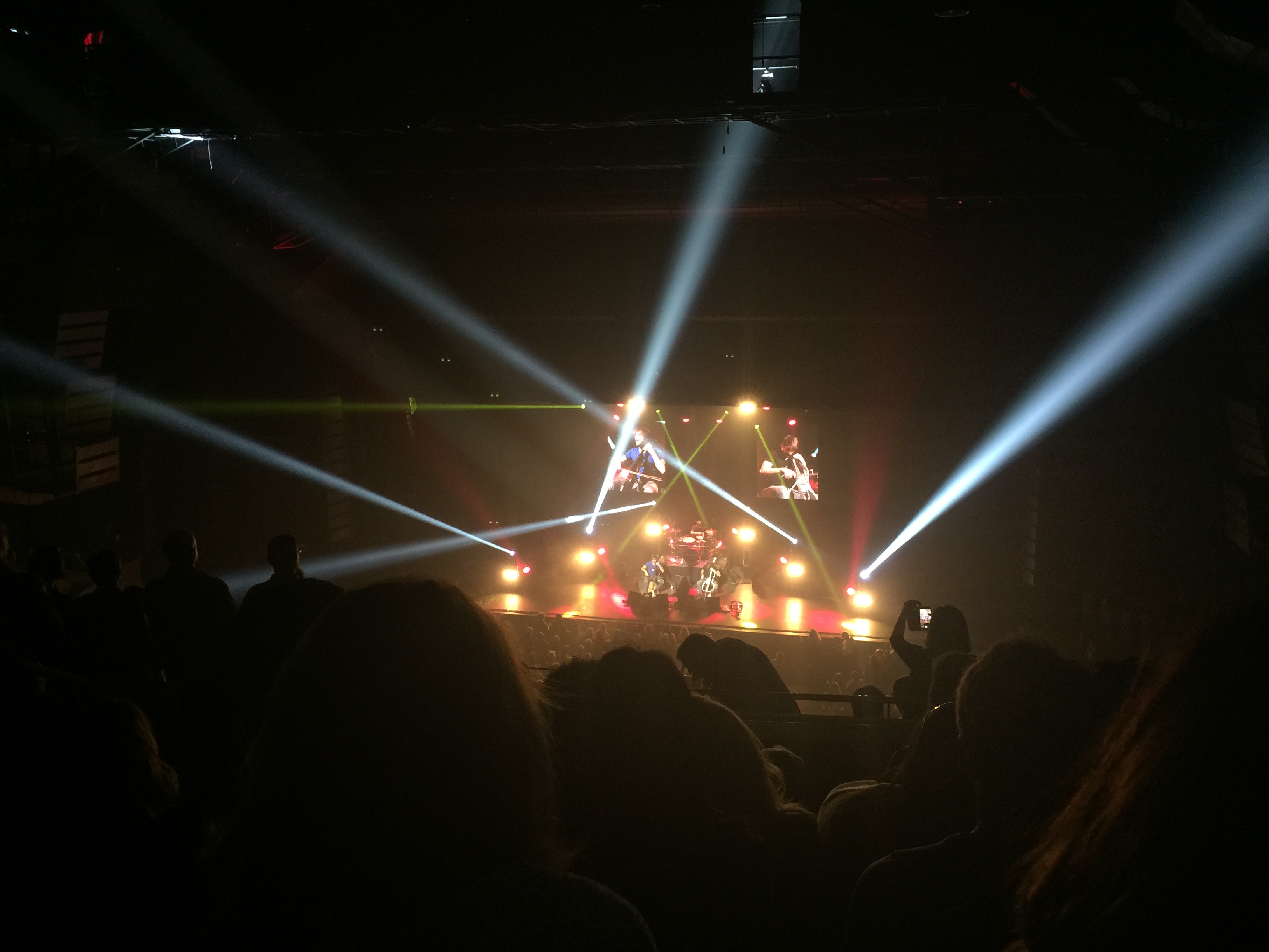 2 Cellos concert 15Apr16