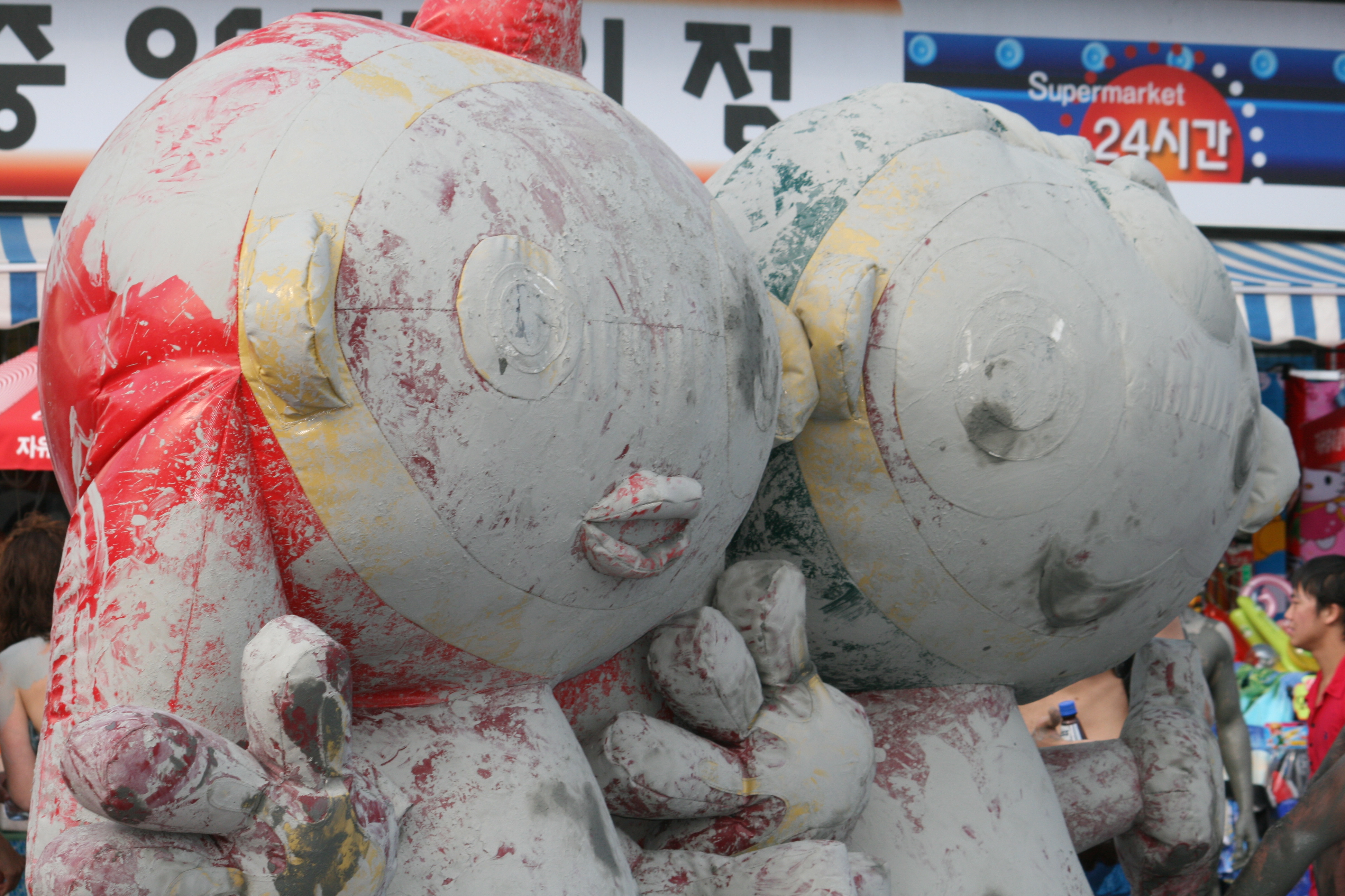 korea-boryeong_mud_festival-33