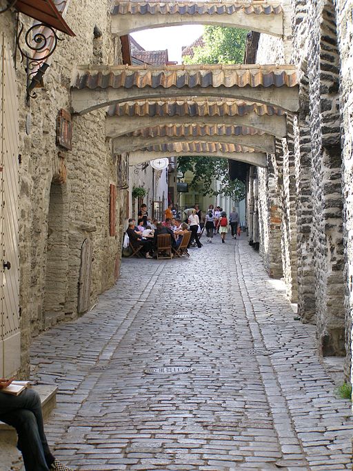 512px-Tallinn_Katariina_Käik