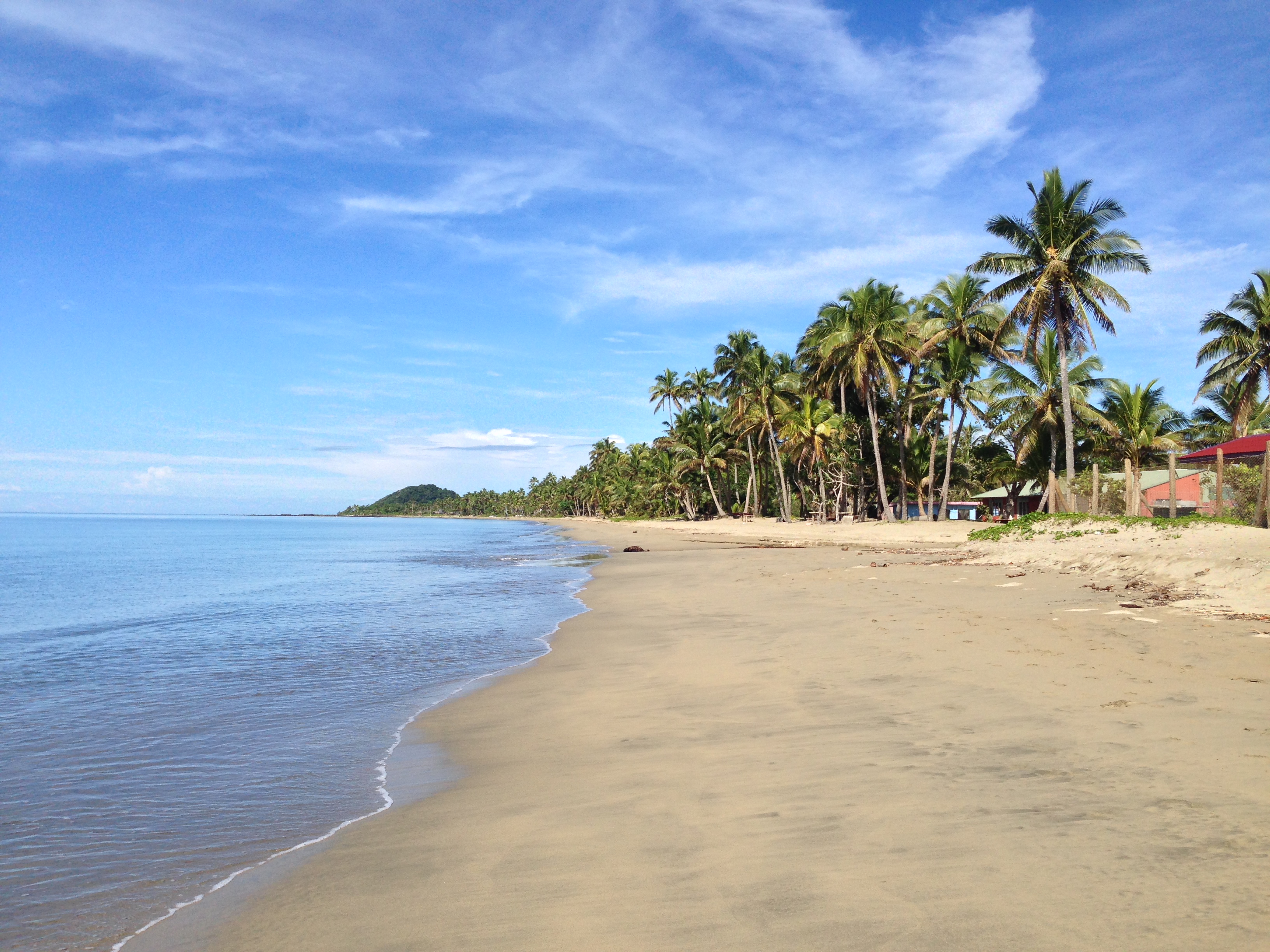 Beach_in_Fiji (1)