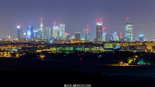 Warsaw_at_night